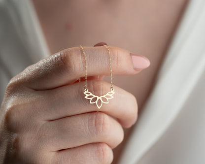 14 Ayar Altın Lotus Çiçeği Kolye Minimalist Hafif Kolye, 1,5 cm Genişlik